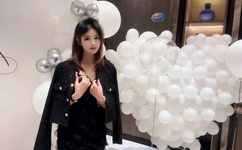 两个奶头被吃得又翘又痛